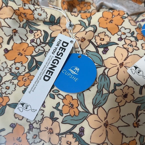 NWT Cupshe Plus Size Floral Bikini Set 2x - Picture 4 of 10